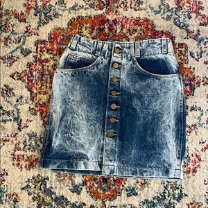 Acid wash skirt by candies in 5/6